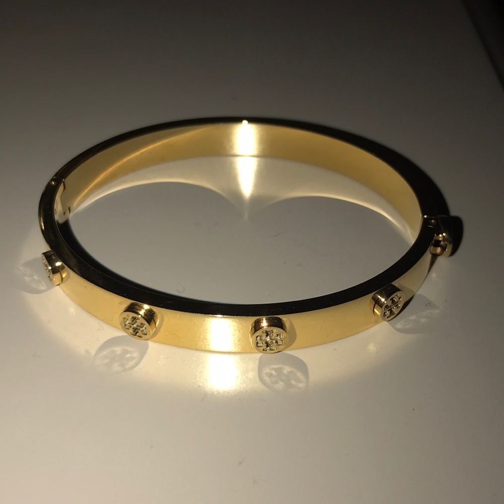 Tory Burch Woman’s Logo stud hinge bracelet.